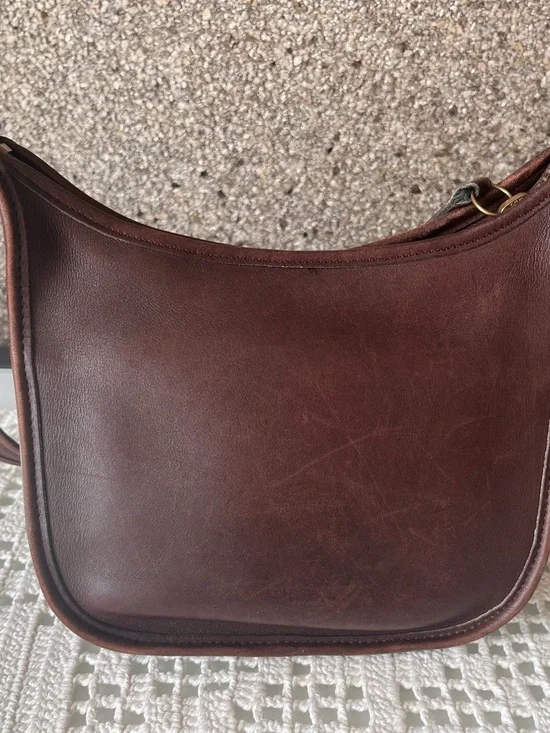 Vintage Janice Coach Brown Leather Crossbody Bag with bronze hardware made in DR - Picture 3 of 15